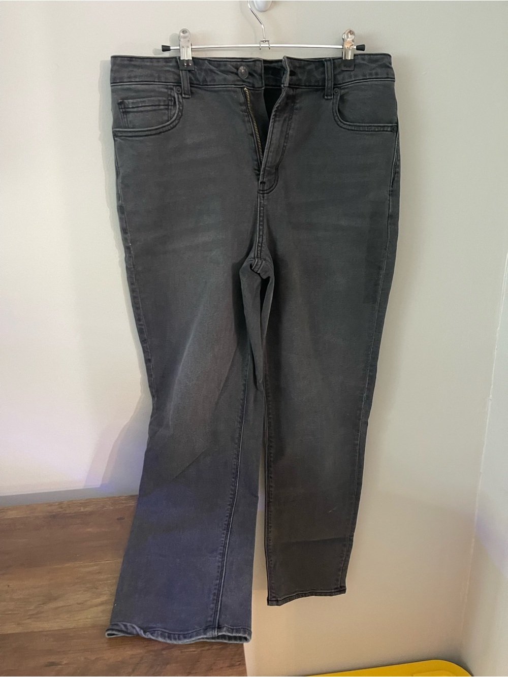 Women’s Black Jeans